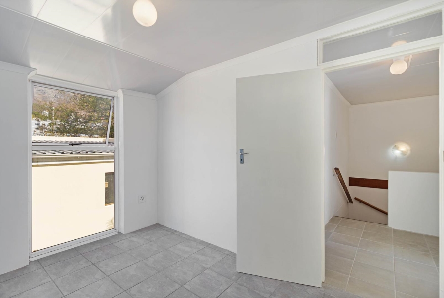 3 Bedroom Property for Sale in Zonnebloem Western Cape